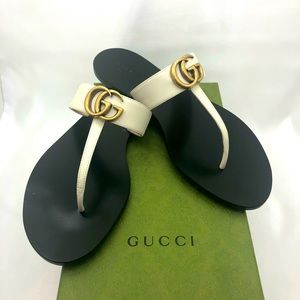 GUCCI Leather thong sandal with Double G